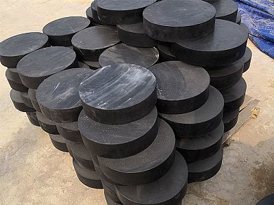 秀屿区板式橡胶支座由若干层橡胶片与薄钢板经加压硫化